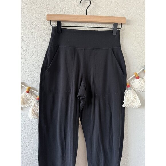 Lululemon Align High Rise Cropped Jogger W/Pockets Black Nulu Yoga Activewear 4 - Picture 5 of 10